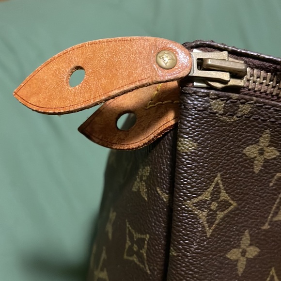 Authentic Louis Vuitton monogram speedy 35 - Picture 5 of 16